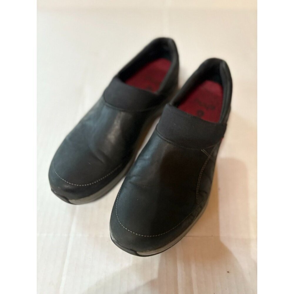 Ahnu Black Women's Flats & Loafers